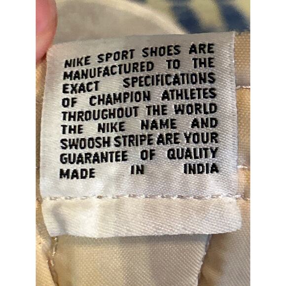 Nike Blazer Mid '77 High Tops - Picture 5 of 9